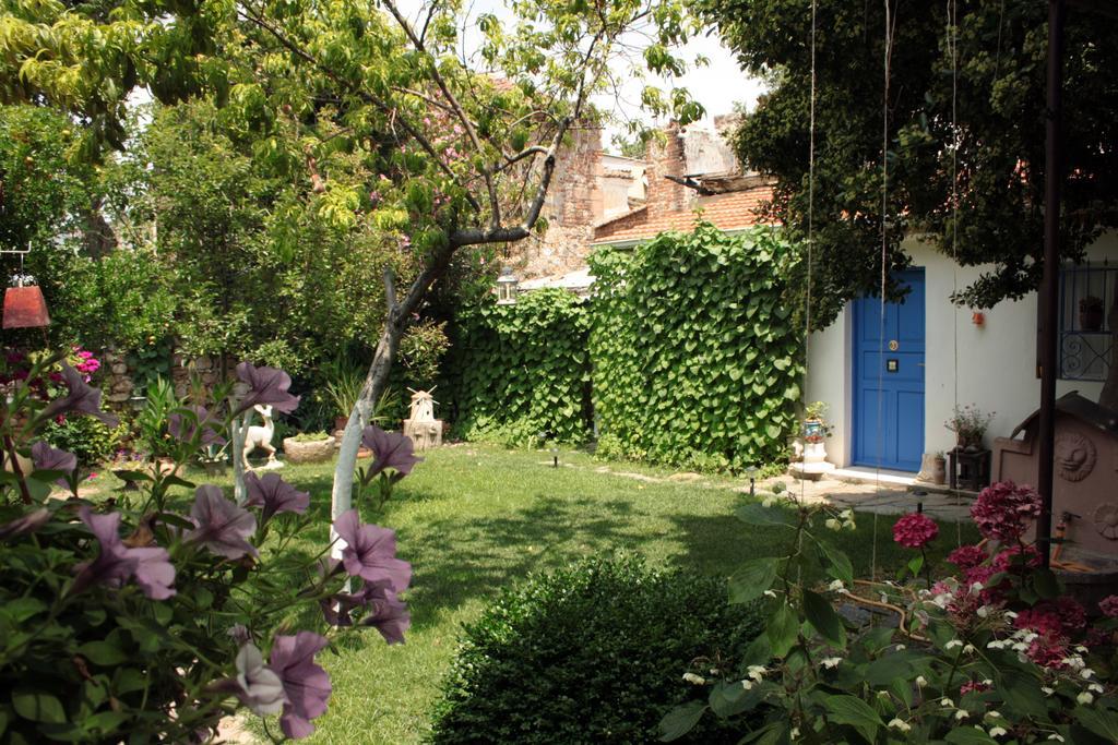 Istanbul Pension Айвалык Экстерьер фото