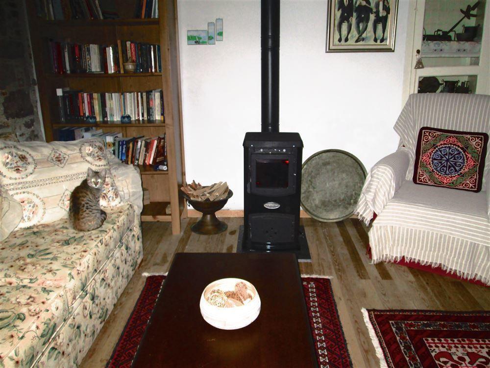 Istanbul Pension Айвалык Экстерьер фото