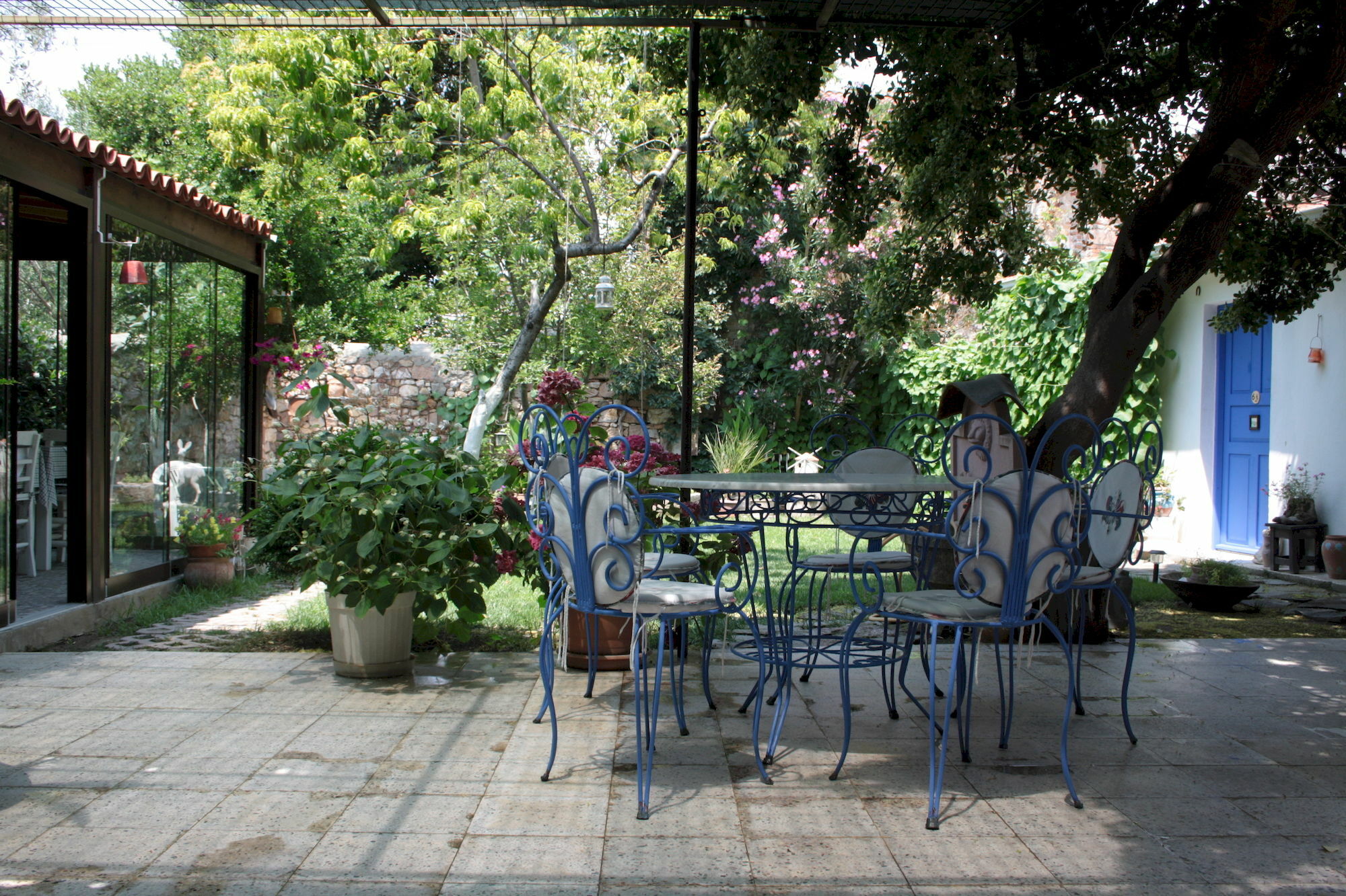 Istanbul Pension Айвалык Экстерьер фото